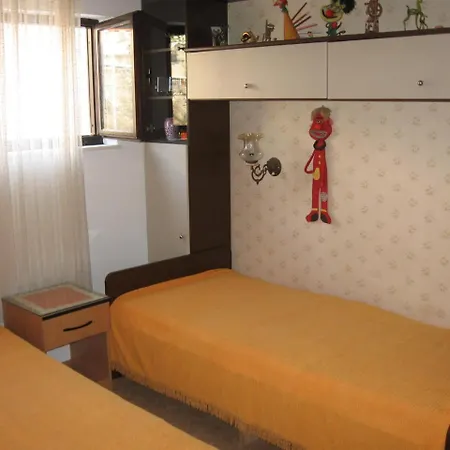 Jelincic * 特罗吉尔